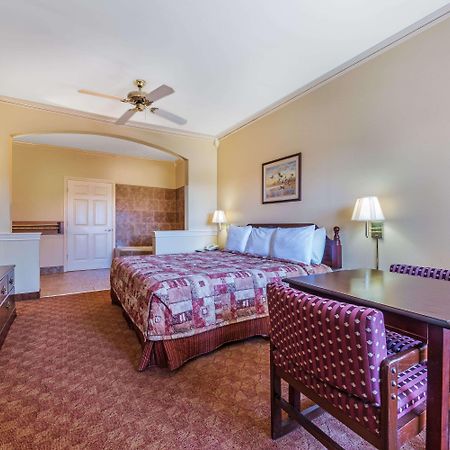 Super 8 By Wyndham Greenville Zewnętrze zdjęcie